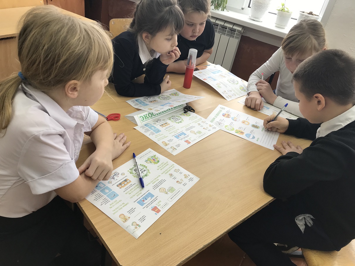 46661046654 de2c2114fc o