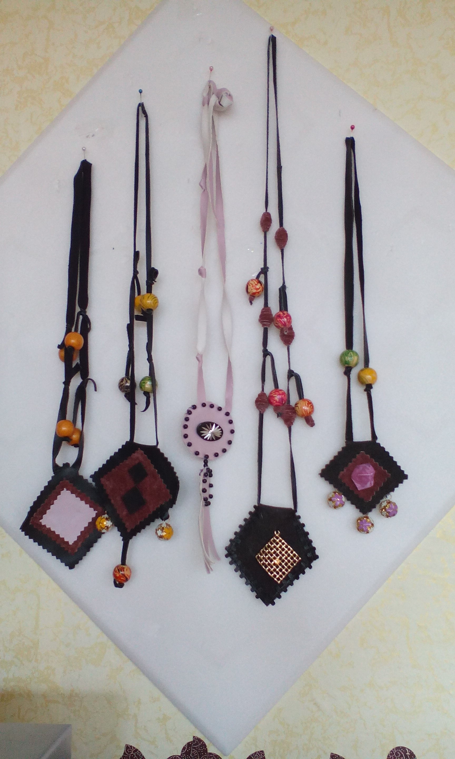 кусочки кожи