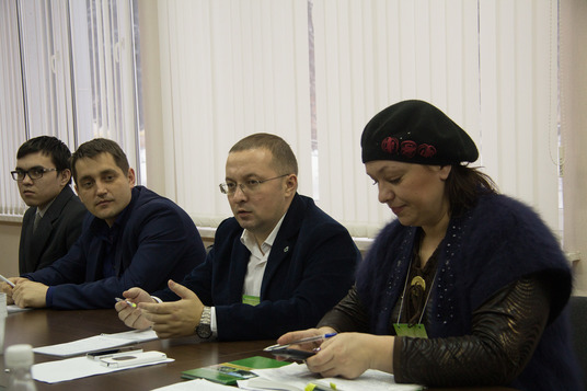 Круглый стол